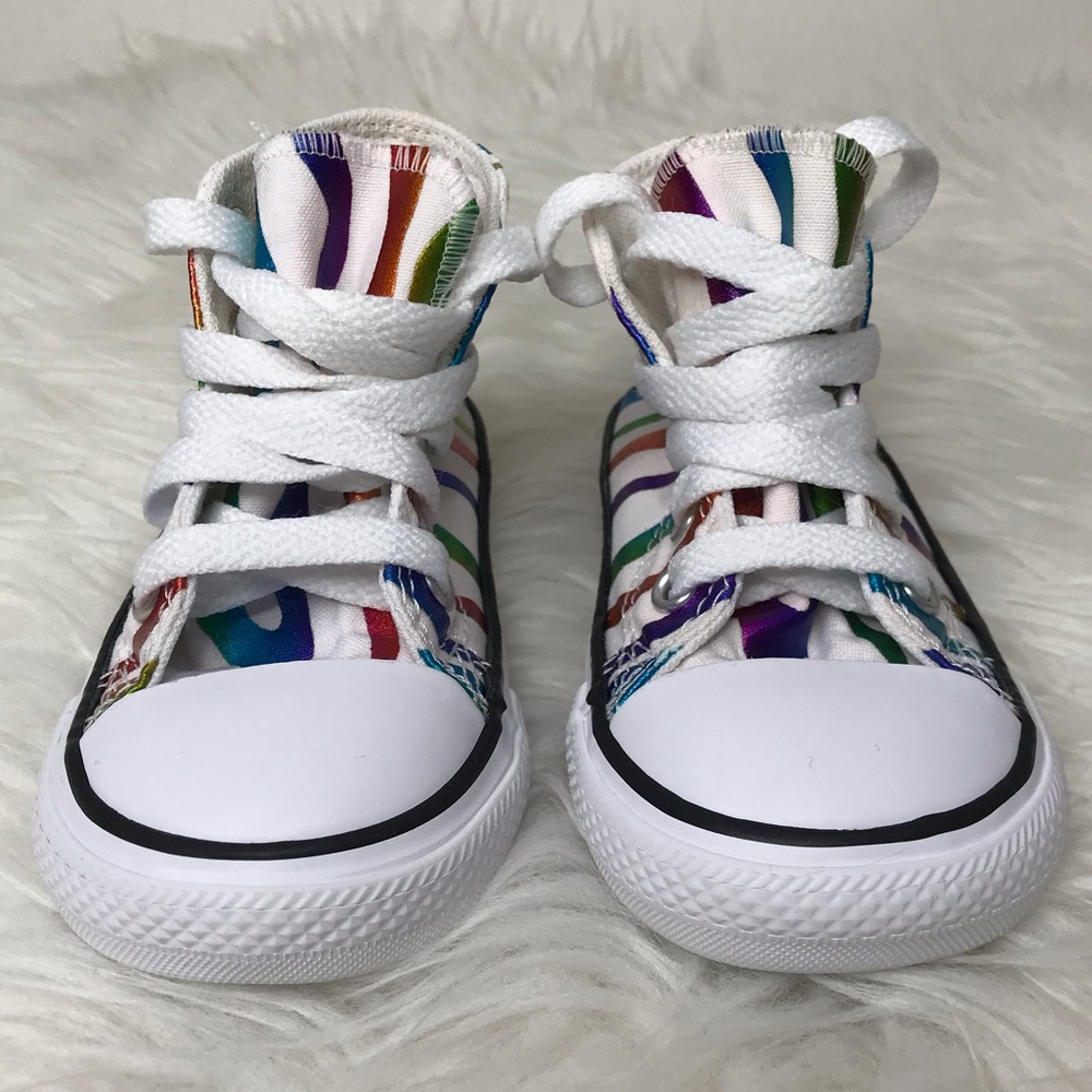 Converse Infant Chuck Taylor All Star High Top Zebra Sneaker Size 6 - Picture 2 of 11